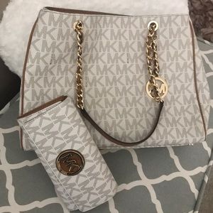 Michael Kors Tote and matching wallet